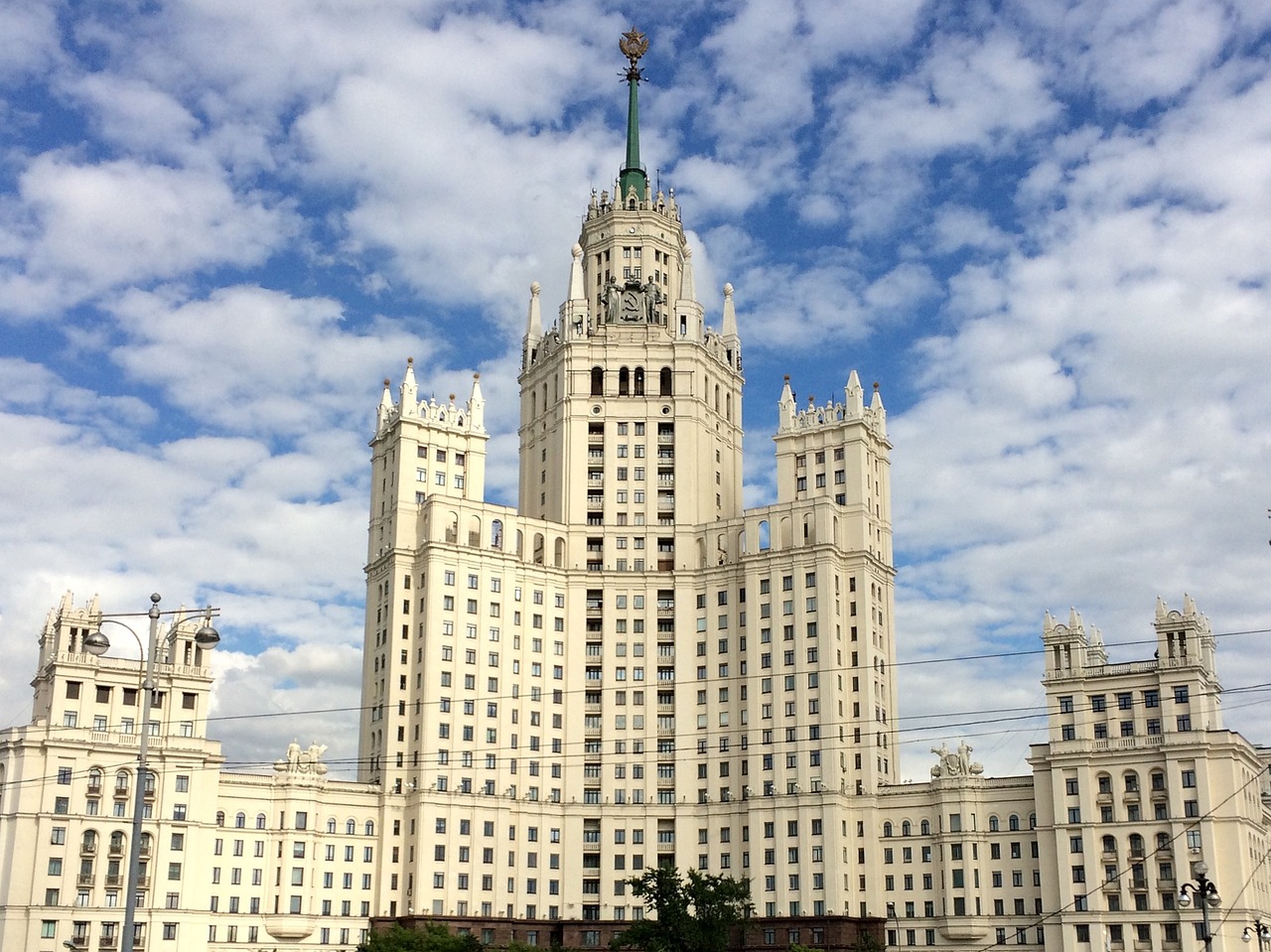 Gebäude, Moskau, stalinistischer Wolkenkratzer