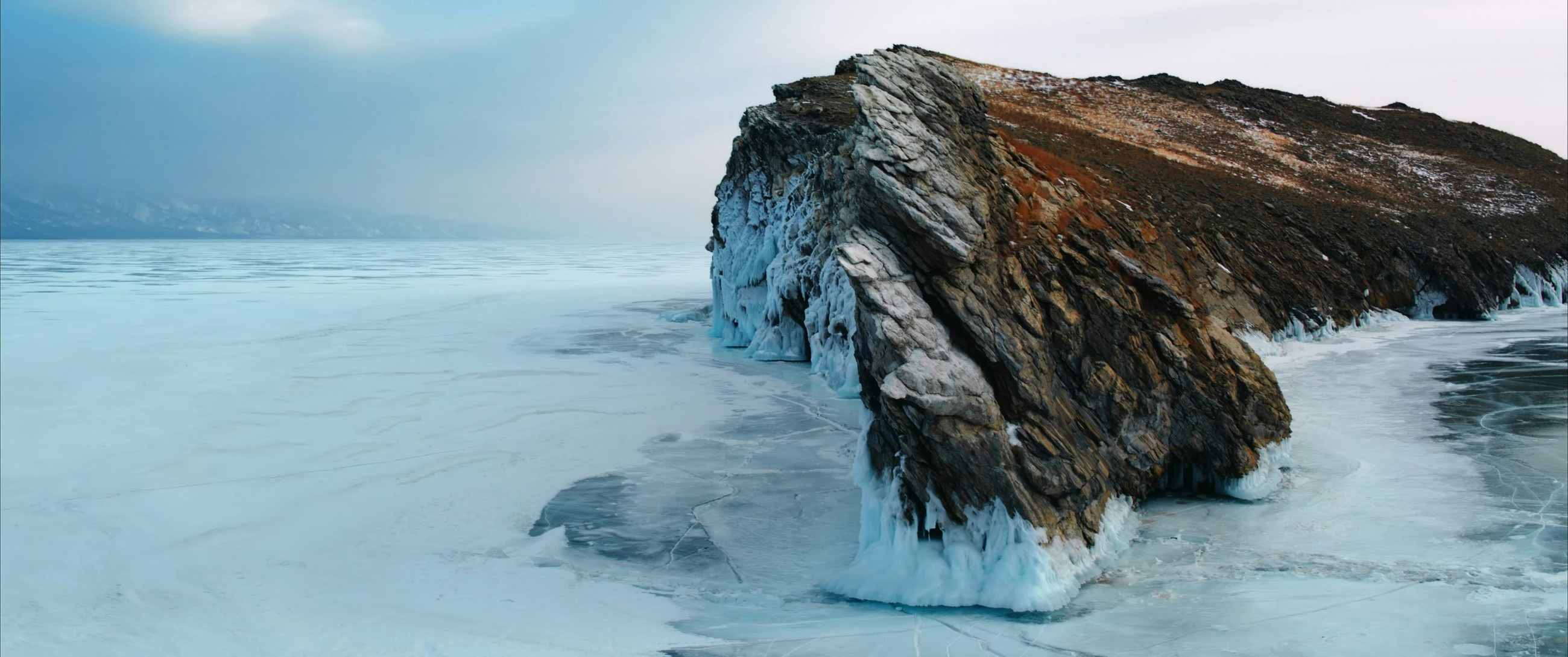 Der Baikalsee im Winter